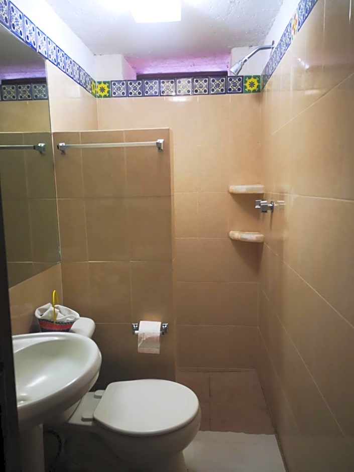 HOTEL BACANTES