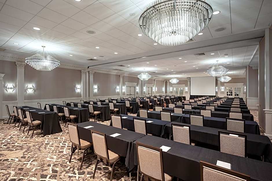 Crowne Plaza Albany - The Desmond Hotel By IHG