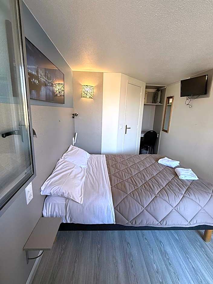 Fasthotel Roissy - Saint-Witz