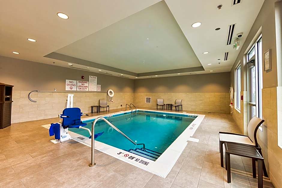 Avid Hotels Denver Airport Area By IHG