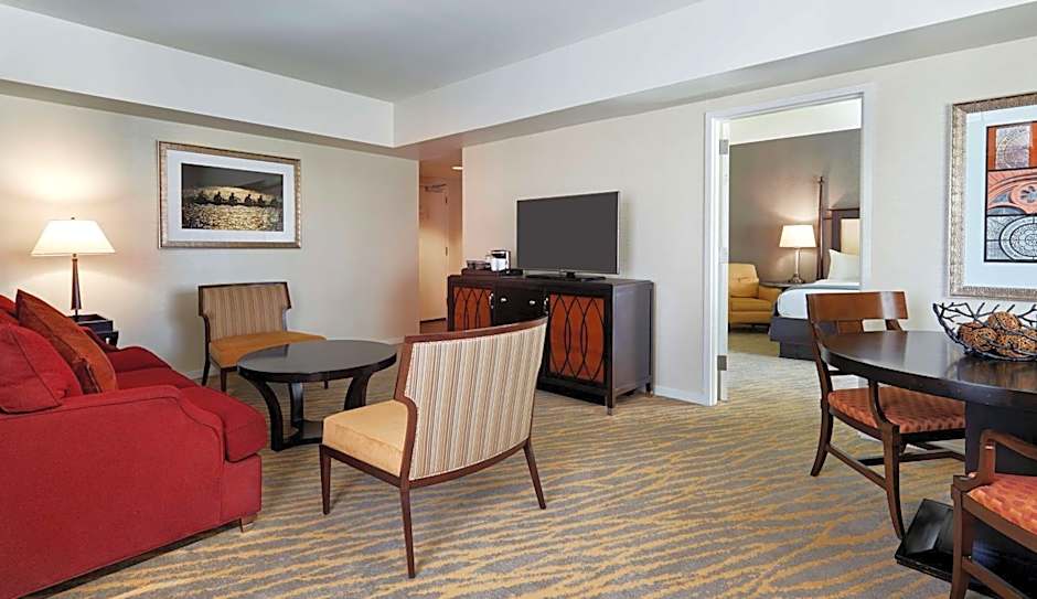 The Inn at Penn, A Hilton Hotel