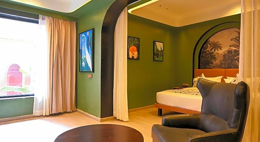 The Red Pier - My Downtown Hotels