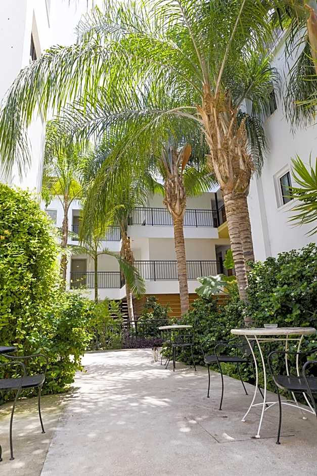 Alecos Hotel Apartments