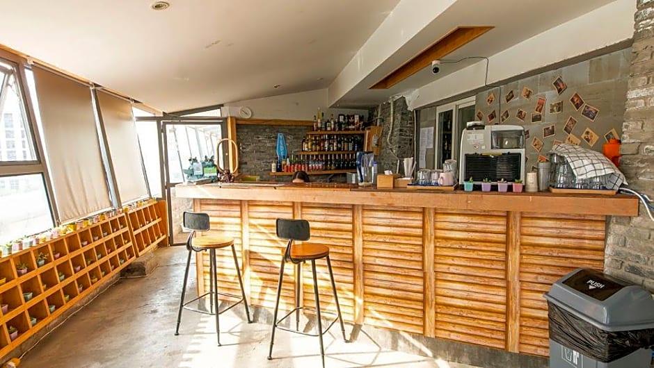 Xi'An Busy Hotel Bell Tower City Wall