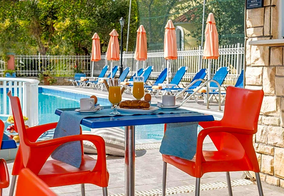 Tsolakis Studios & Apartments