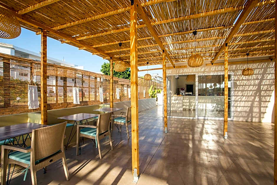 Atma Beach Rooms & Suites