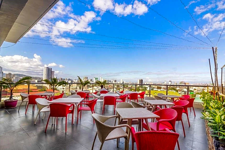 RedDoorz Plus @ Jones Avenue Cebu