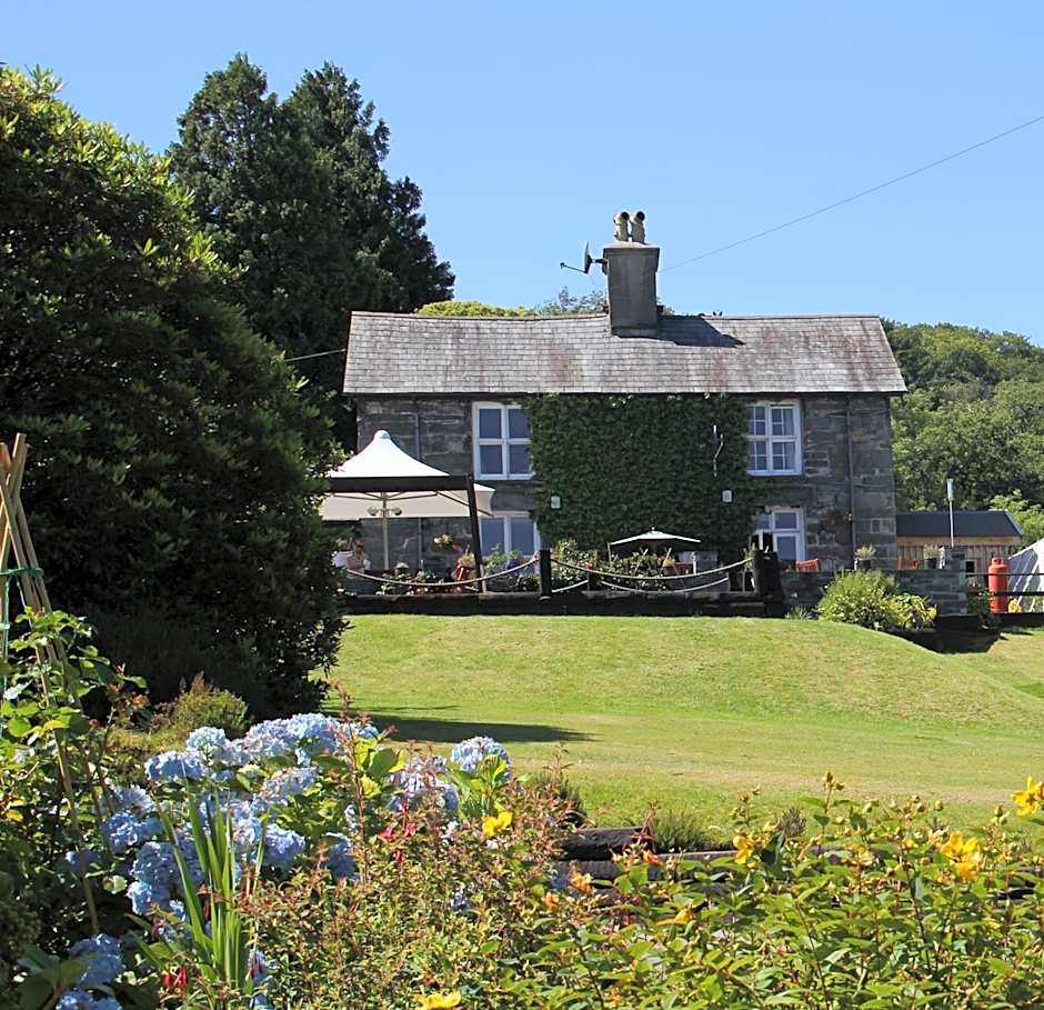 Aberdunant Hall Holiday Park