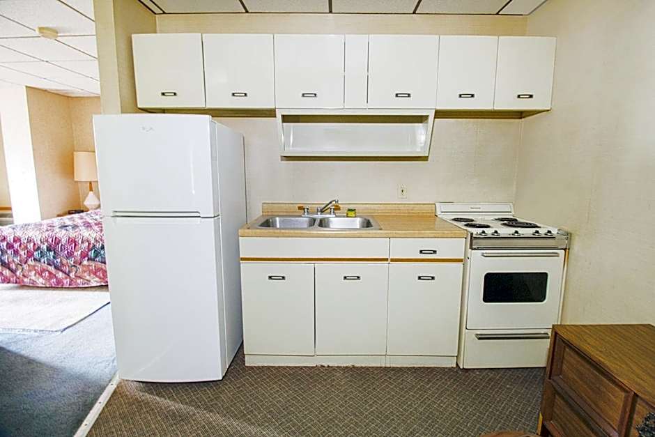 HomeTown Inn By OYO - Liberal, KS