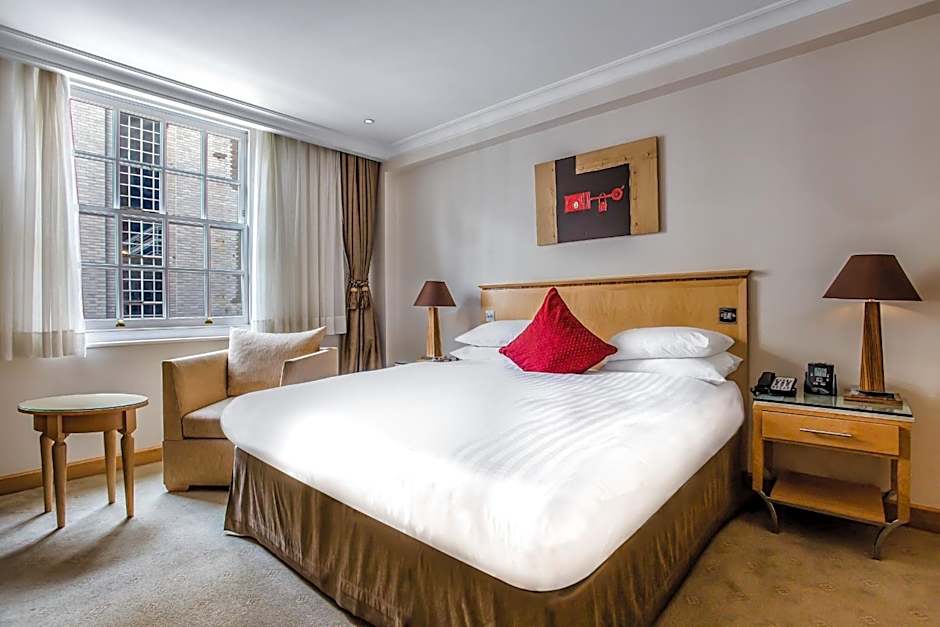 Courthouse Hotel London