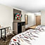 Red Roof Inn & Suites Lexington - Hamburg