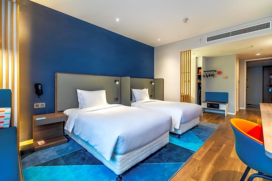 Holiday Inn Express Pinghu, an IHG Hotel