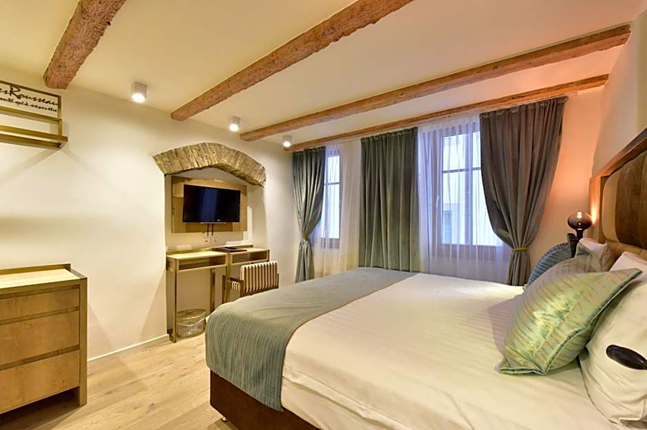 Hôtel Rousseau Plus