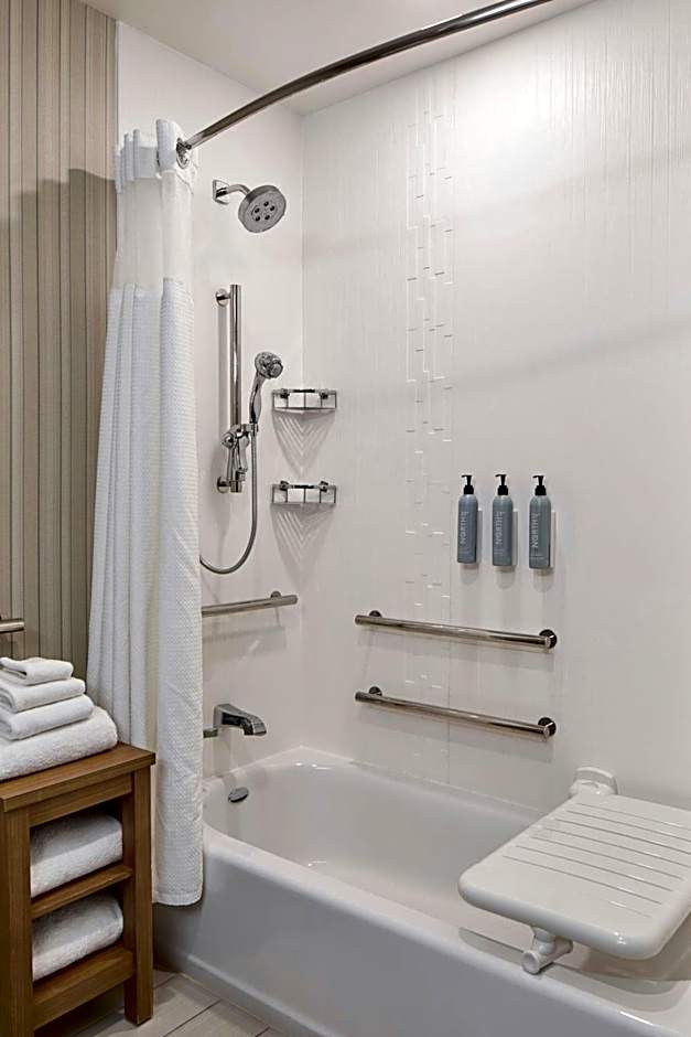 Courtyard by Marriott Albany Troy/Waterfront