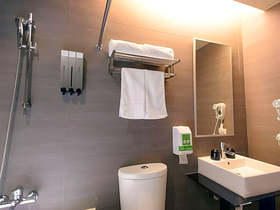 Kiwi Express Hotel - Taichung Station Branch Ii