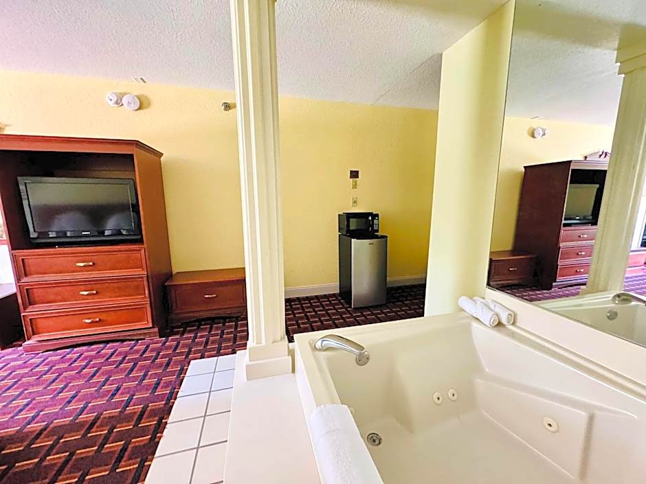 Ozark Inn and Suites