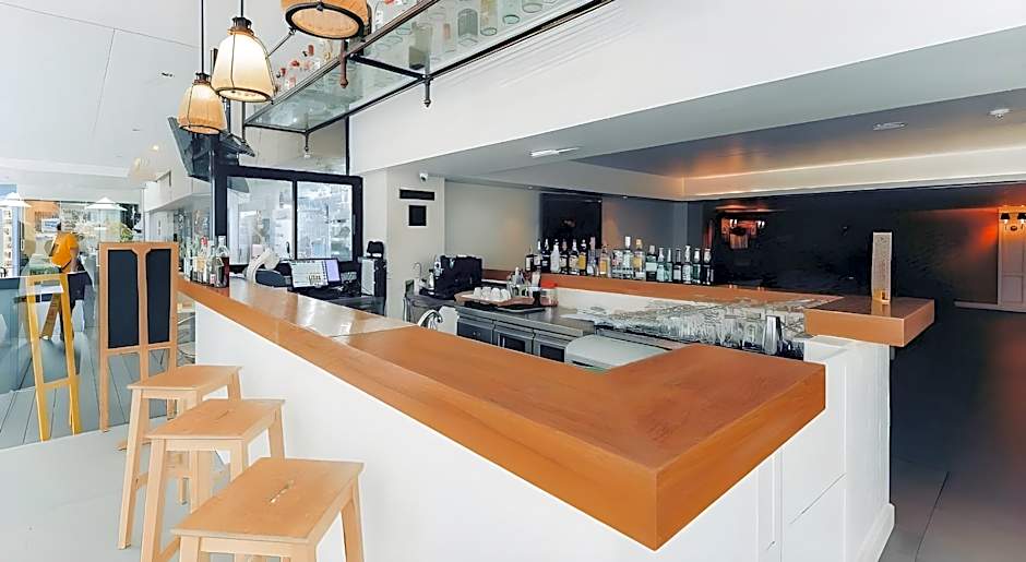 Thee Bangkok Hotel by TH District