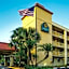 La Quinta Inn & Suites by Wyndham West Palm Beach - Florida Turn