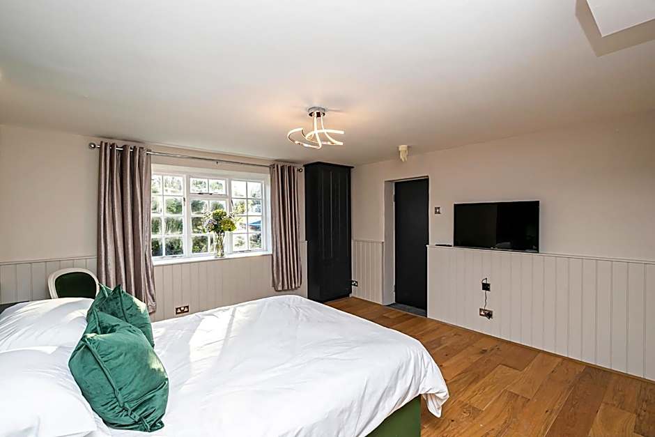 Pages Hotel and Guesthouse