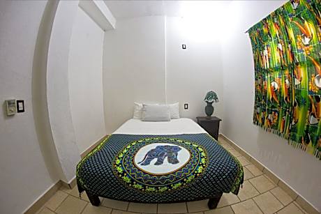Deluxe Queen Suite with shared bathroom
