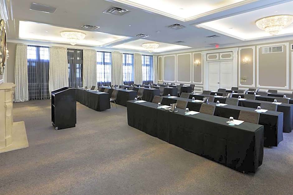 Le Meridien Dallas, The Stoneleigh