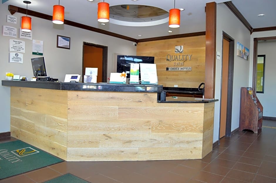 Quality Inn - Coralville