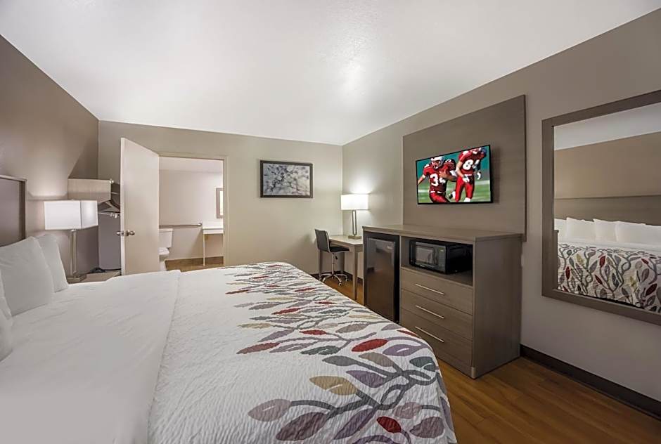 Red Roof Inn & Suites Thomasville