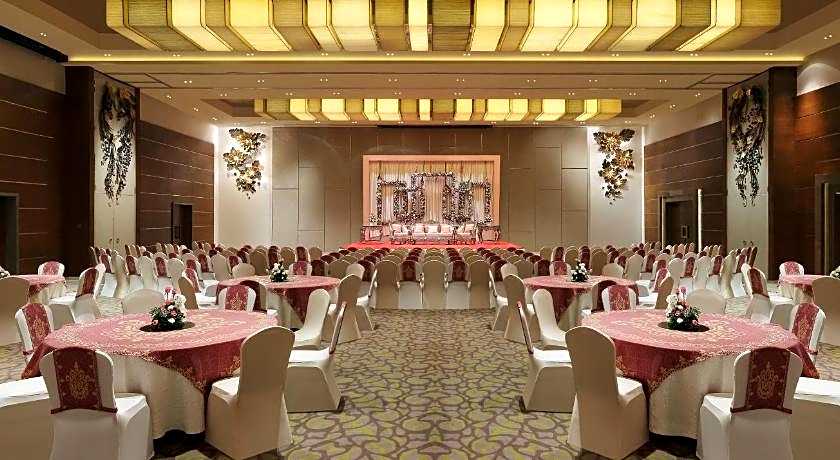 Grand Mercure Vadodara Surya Palace