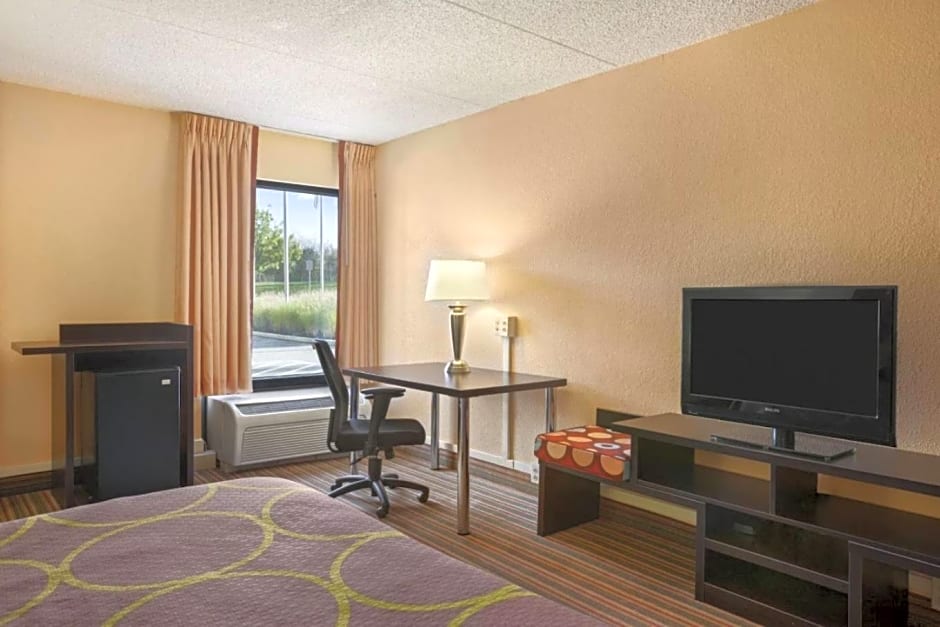 Super 8 by Wyndham Mount Laurel
