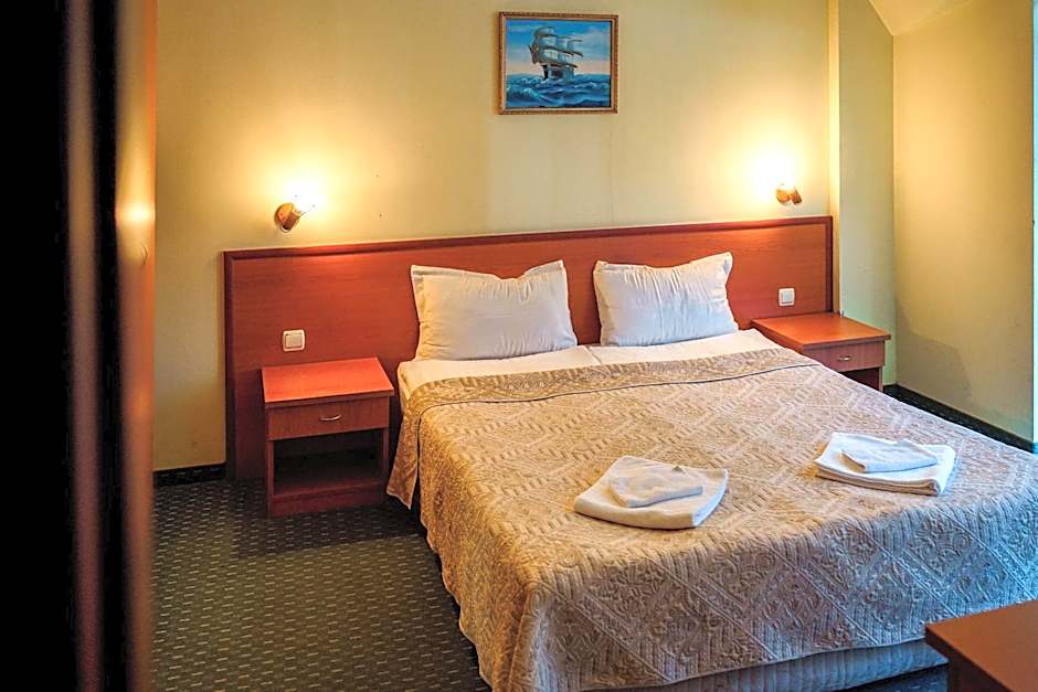 Dionis Hotel