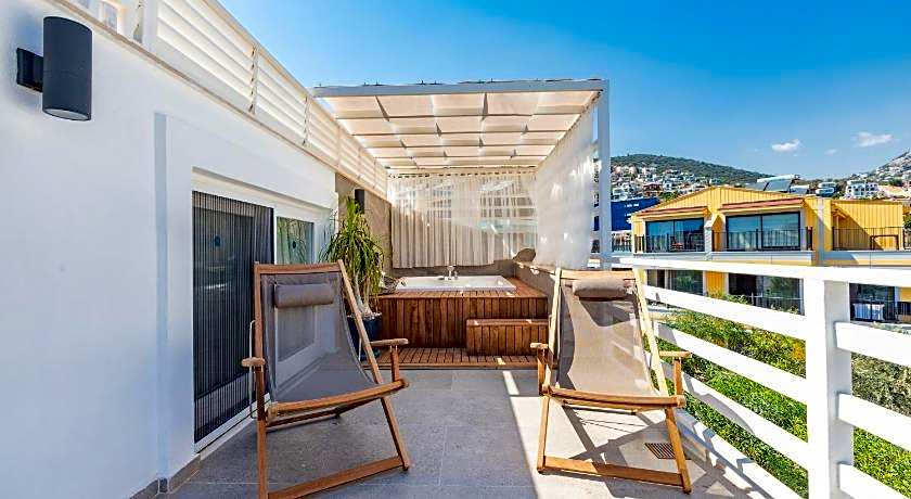 Kalkan Saray Suites Hotel