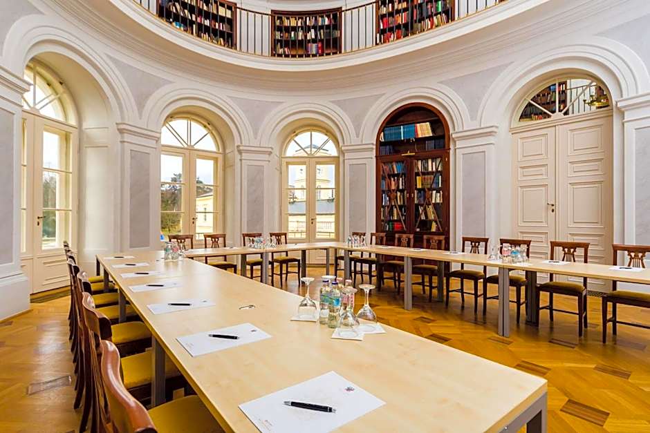 Károlyi Kastély Hotel & Restaurant