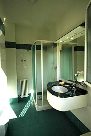 One-Bedroom Apartment (4 Adults)