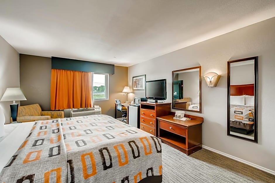 Orangewood Inn and Suites Midtown