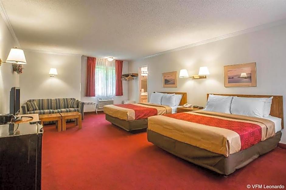 Baymont by Wyndham Lake George