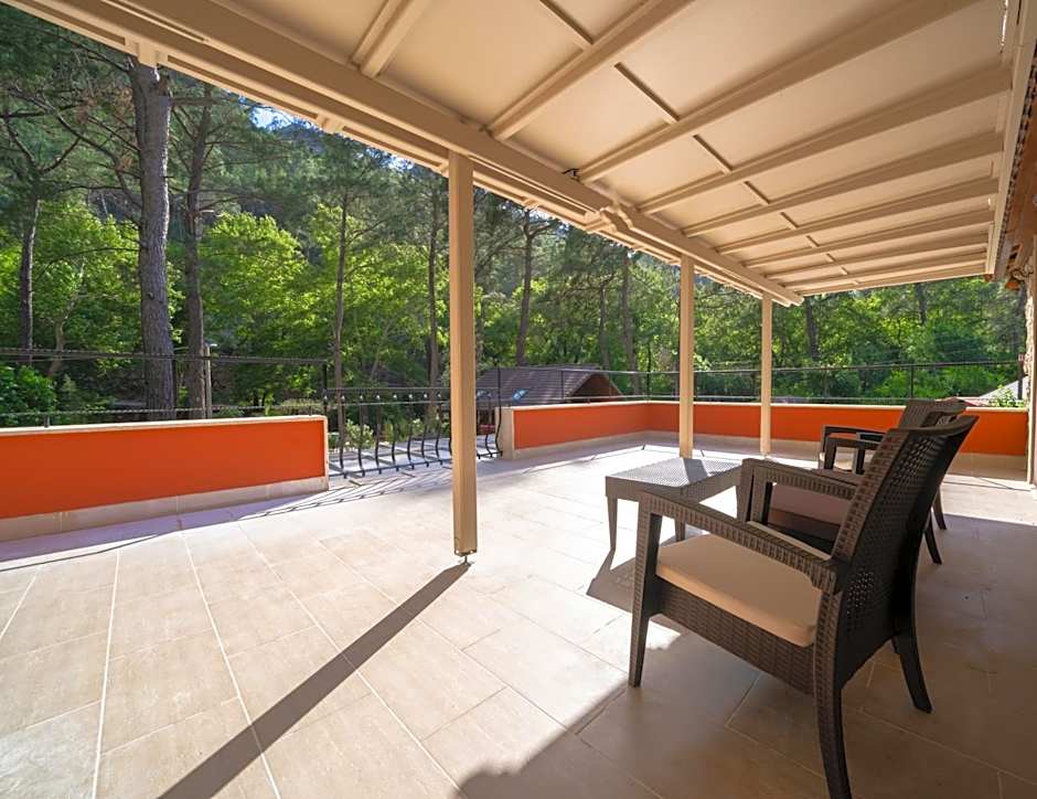 Zümrüt Çıralı Boutique Hotel