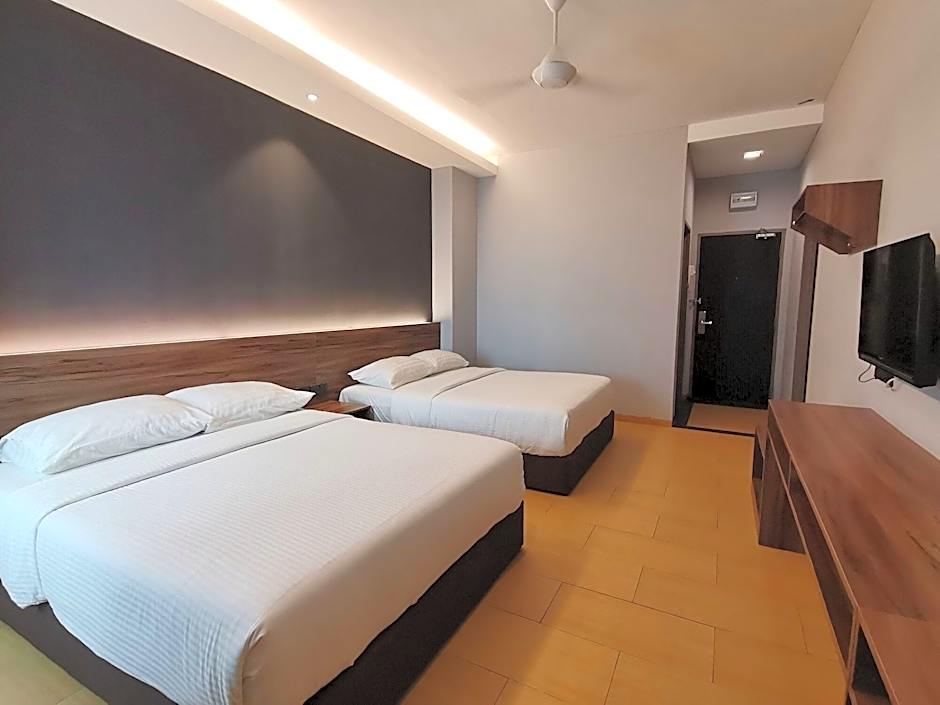 Lumut Hotel