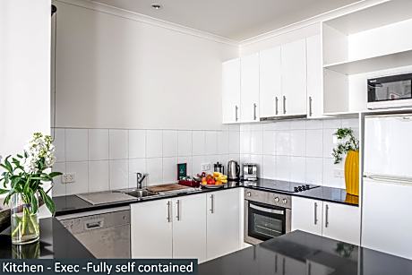 Executive 2-Bedroom Apartment