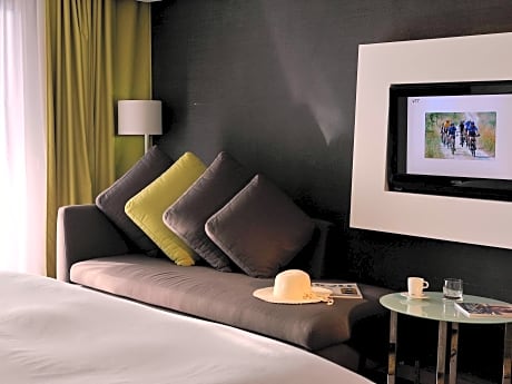 DOUBLE DELUXE ROOM