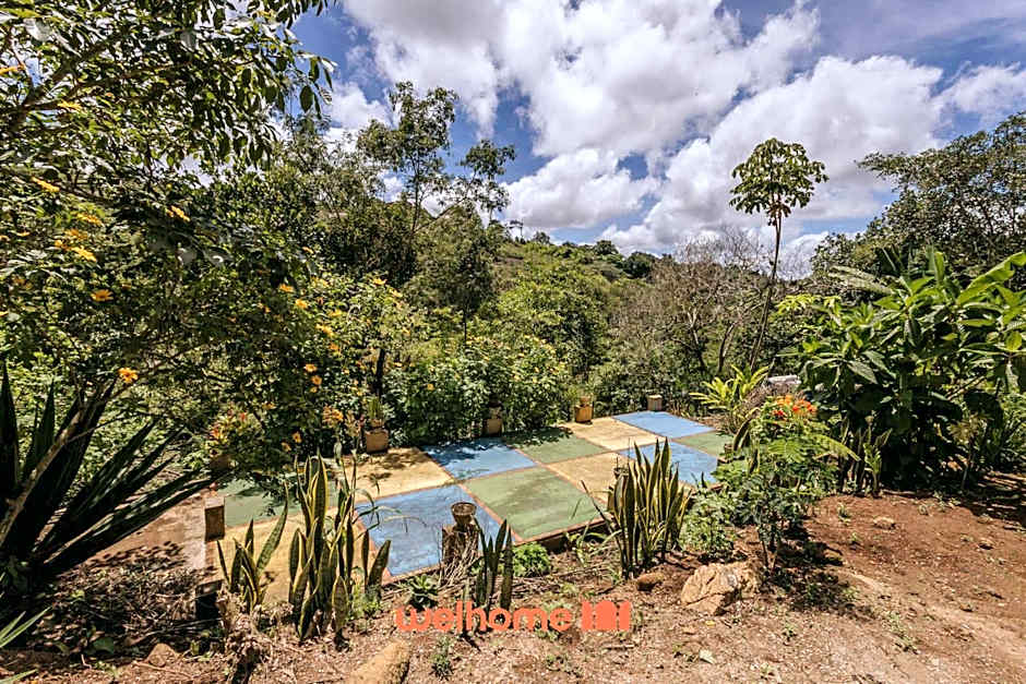 Casa na pedra em Serra Negra vista para montanha