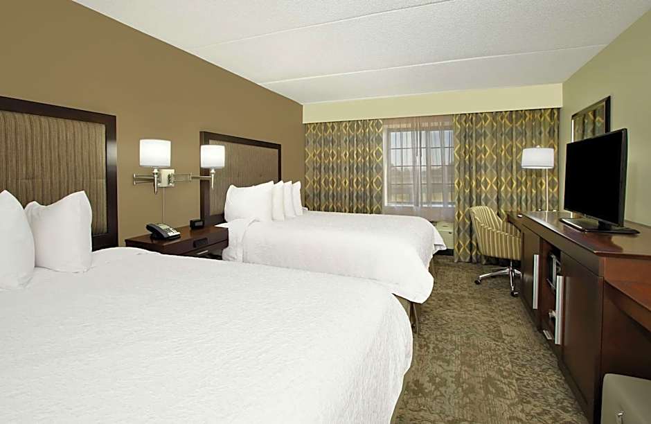 Hampton Inn By Hilton & Suites Rockville Centre, NY