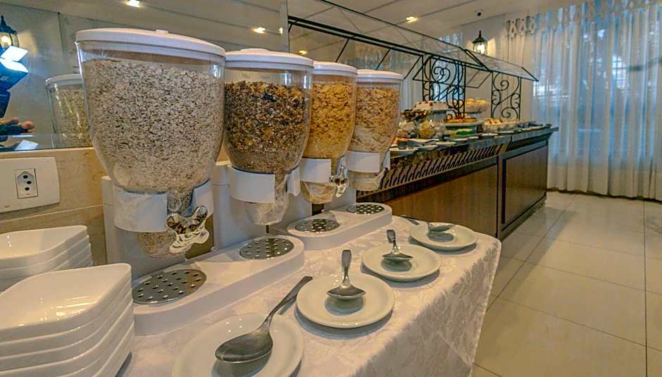 Lizon Curitiba Hotel