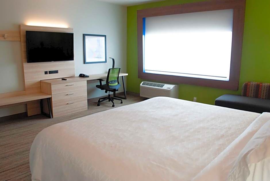 Holiday Inn Express & Suites Edmonton N - St. Albert By IHG