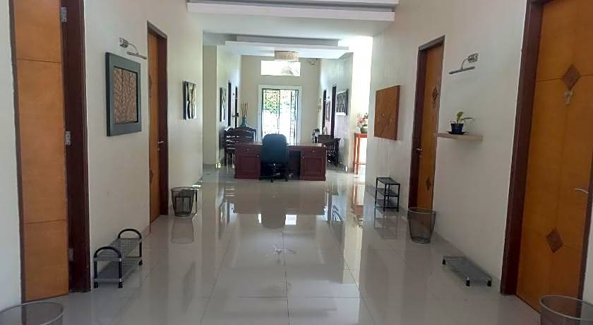 Capital O 93872 Natura Guest House Syariah Near alun alun kota purwokerto