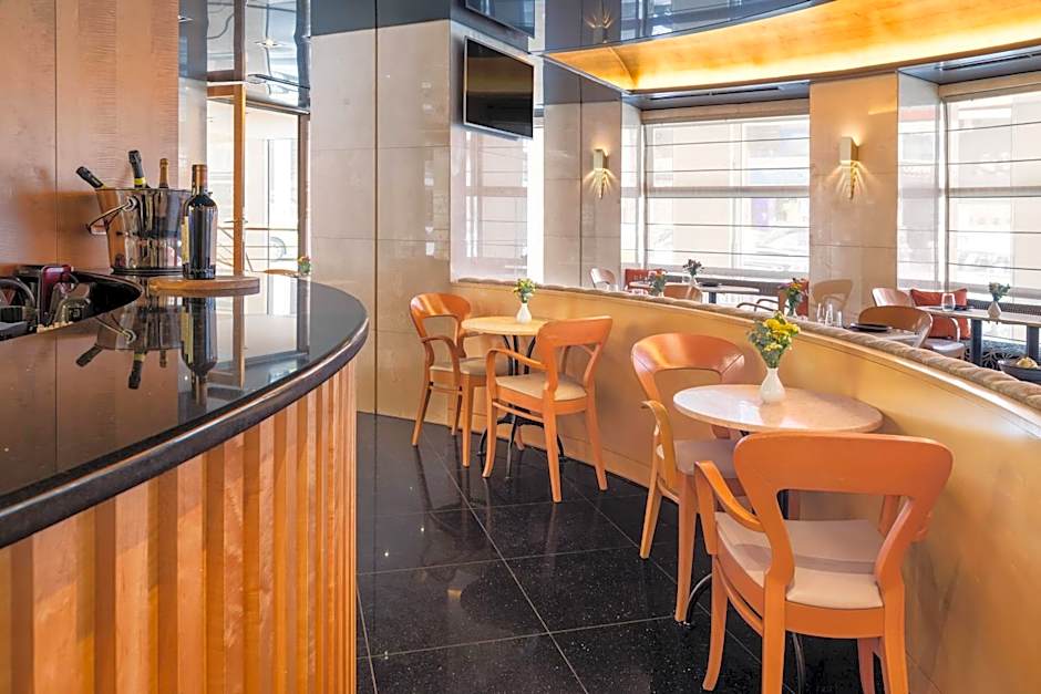 Meliá Athens