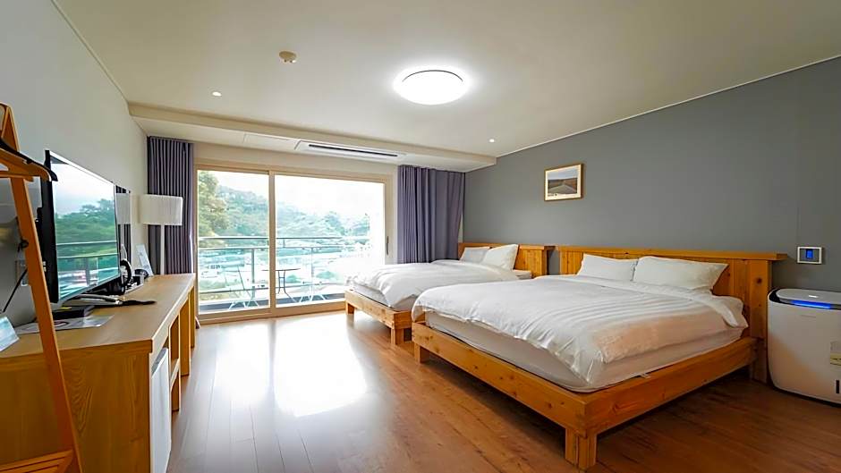 Chun Ji yeon Crystal Hotel