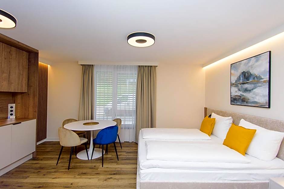 Hotel TwentyFour Living