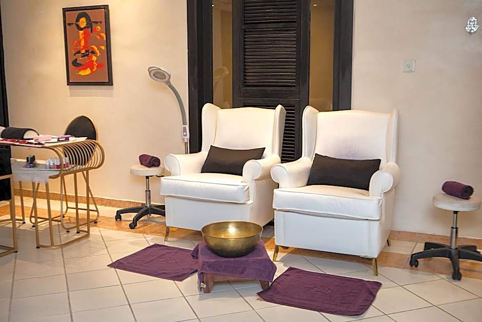 GRAND MOGADOR MENARA