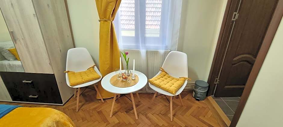 Happy Mood Apartments