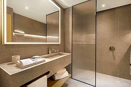 Family Garraf, 2 Bedroom Suite, Bedroom 1: 1 Queen, Bedroom 2: 1 Twin, Partial sea view, Balcony